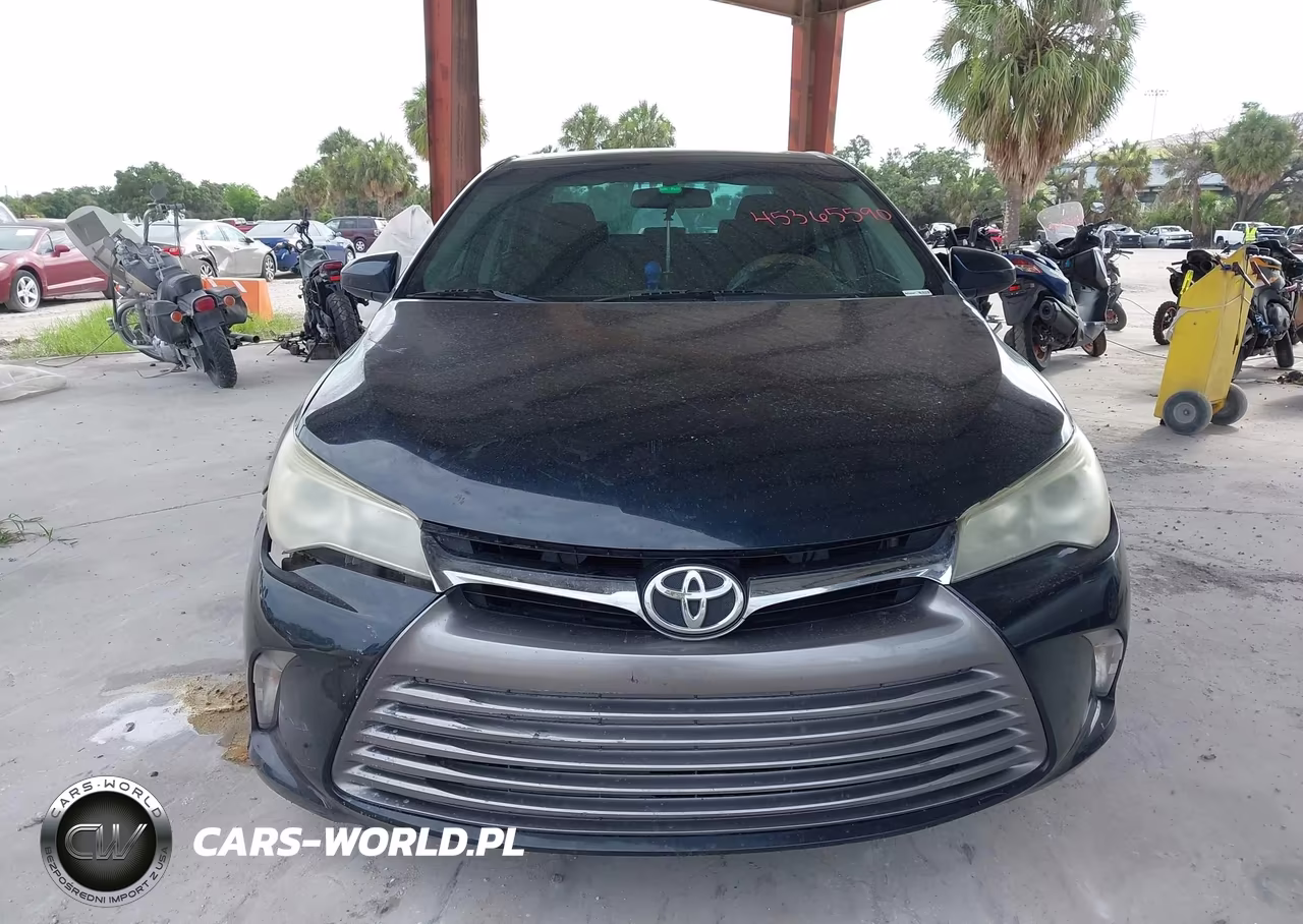 2015 Toyota Camry Le VIN:4T4BF1FKXFR471310 - 12