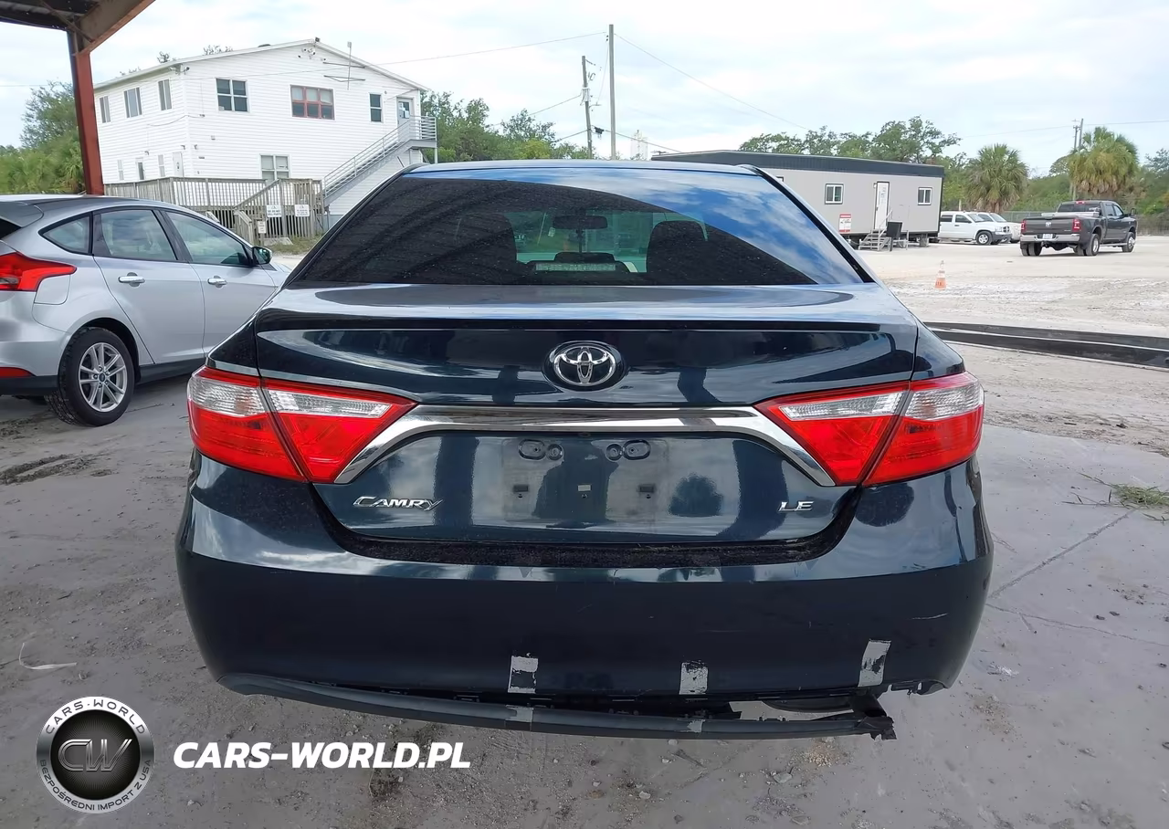 2015 Toyota Camry Le VIN:4T4BF1FKXFR471310 - 16