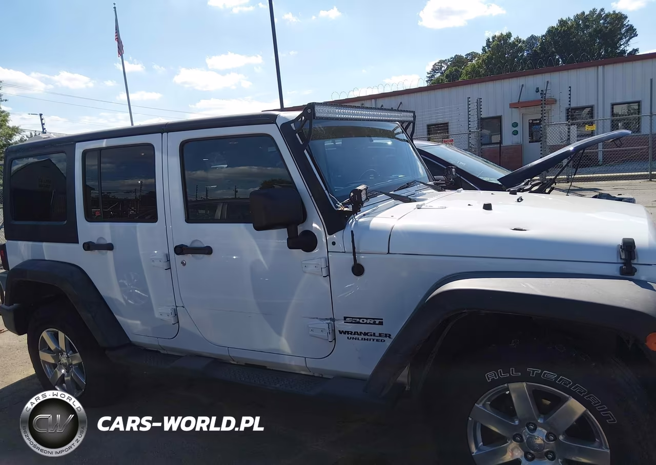 2013 Jeep Wrangler Unlimited Sport VIN:1C4BJWDG2DL513738 - 13
