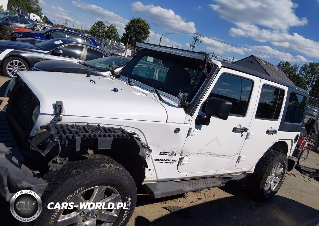 2013 Jeep Wrangler Unlimited Sport VIN:1C4BJWDG2DL513738 - 14