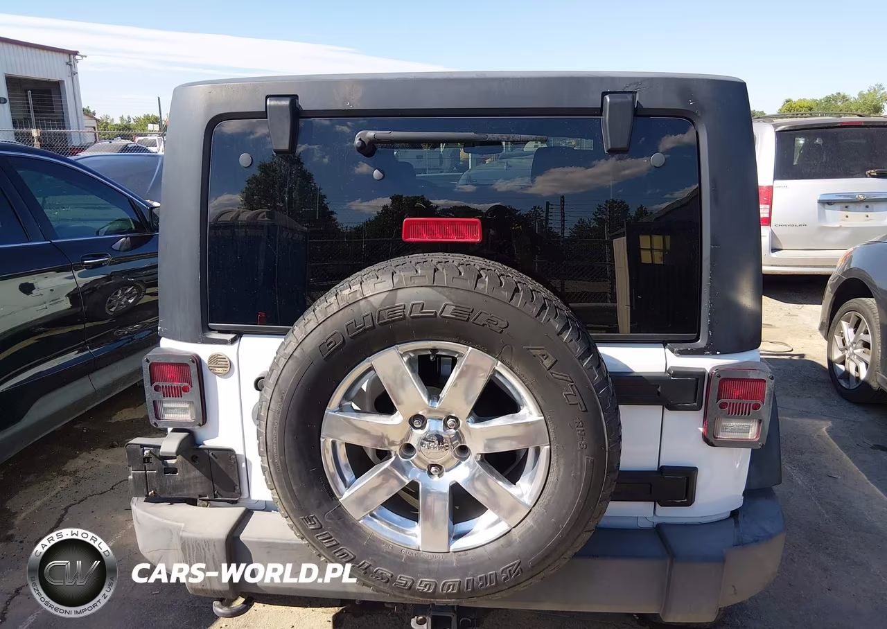 2013 Jeep Wrangler Unlimited Sport VIN:1C4BJWDG2DL513738 - 16