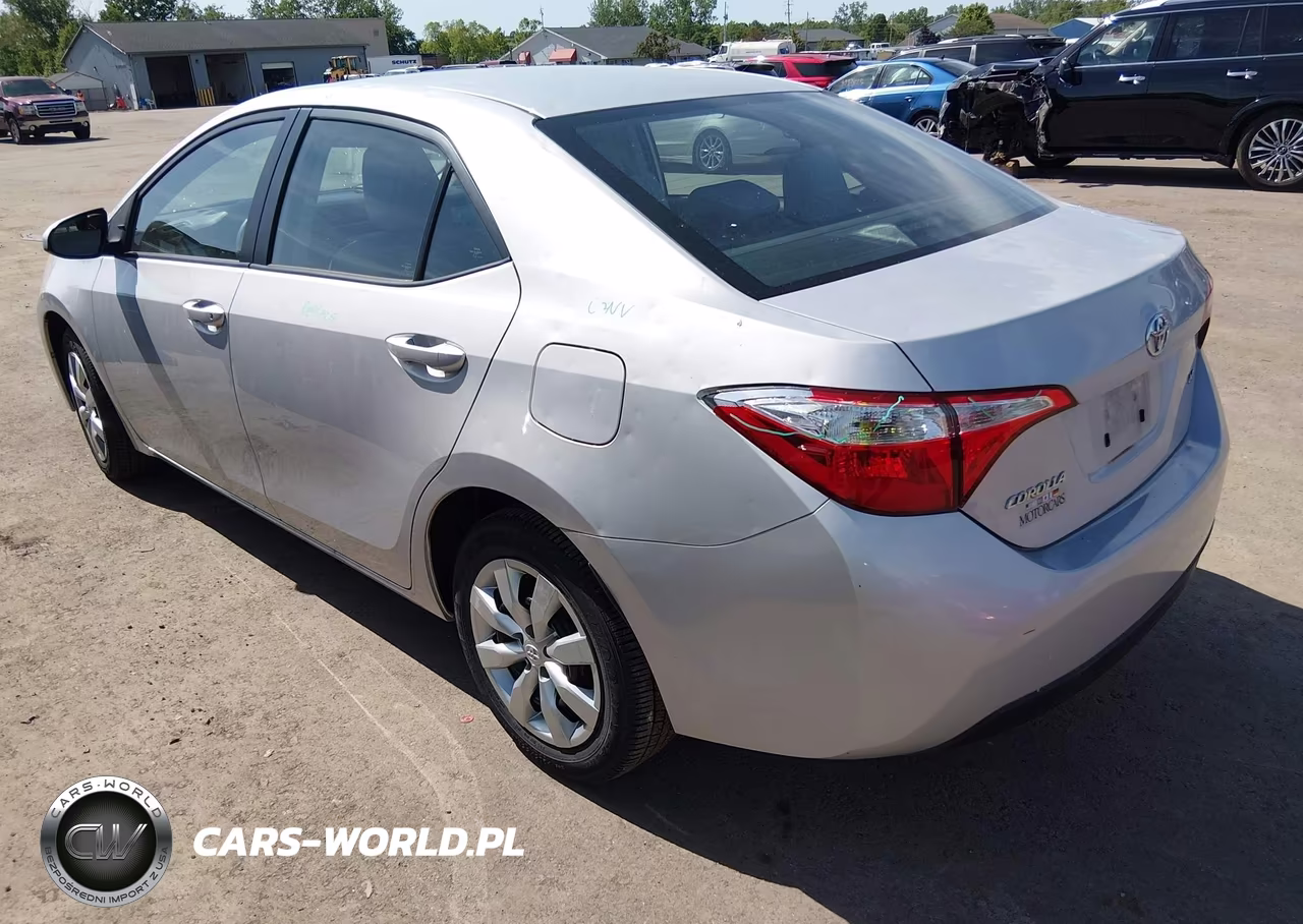 2015 Toyota Corolla Le VIN:2T1BURHE7FC436862 - 3