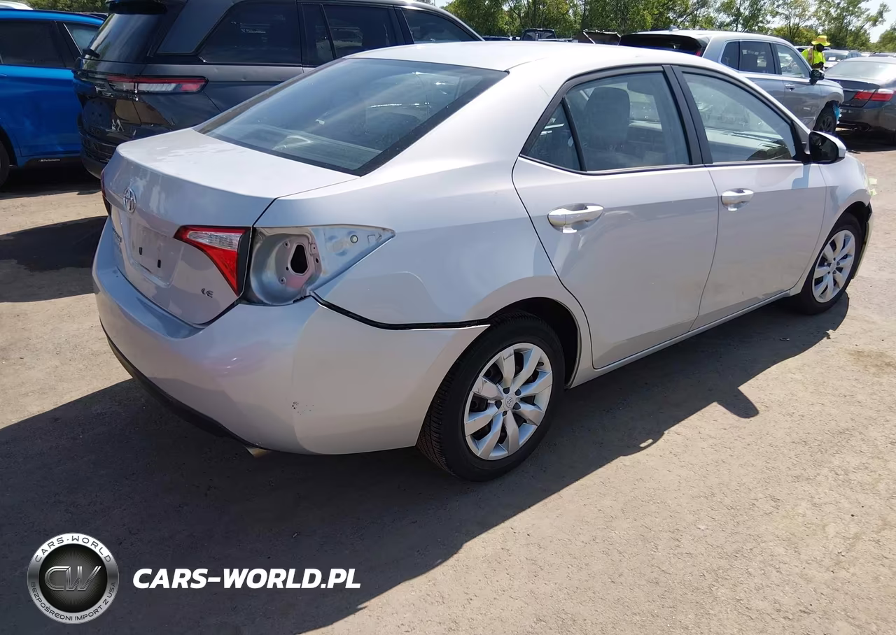 2015 Toyota Corolla Le VIN:2T1BURHE7FC436862 - 4