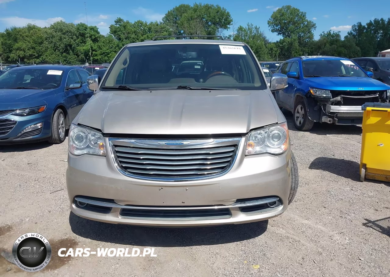 2016 Chrysler Town & Country Limited Platinum VIN:2C4RC1GG5GR207068 - 13