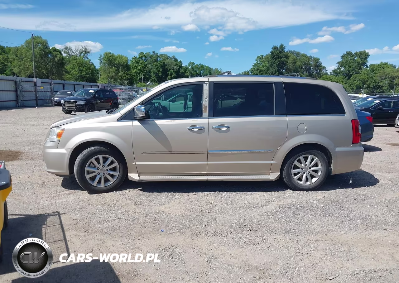 2016 Chrysler Town & Country Limited Platinum VIN:2C4RC1GG5GR207068 - 15