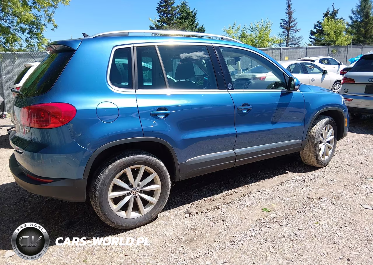 2017 Volkswagen Tiguan 2.0T Wolfsburg Edition VIN:WVGSV7AX3HW512208 - 4