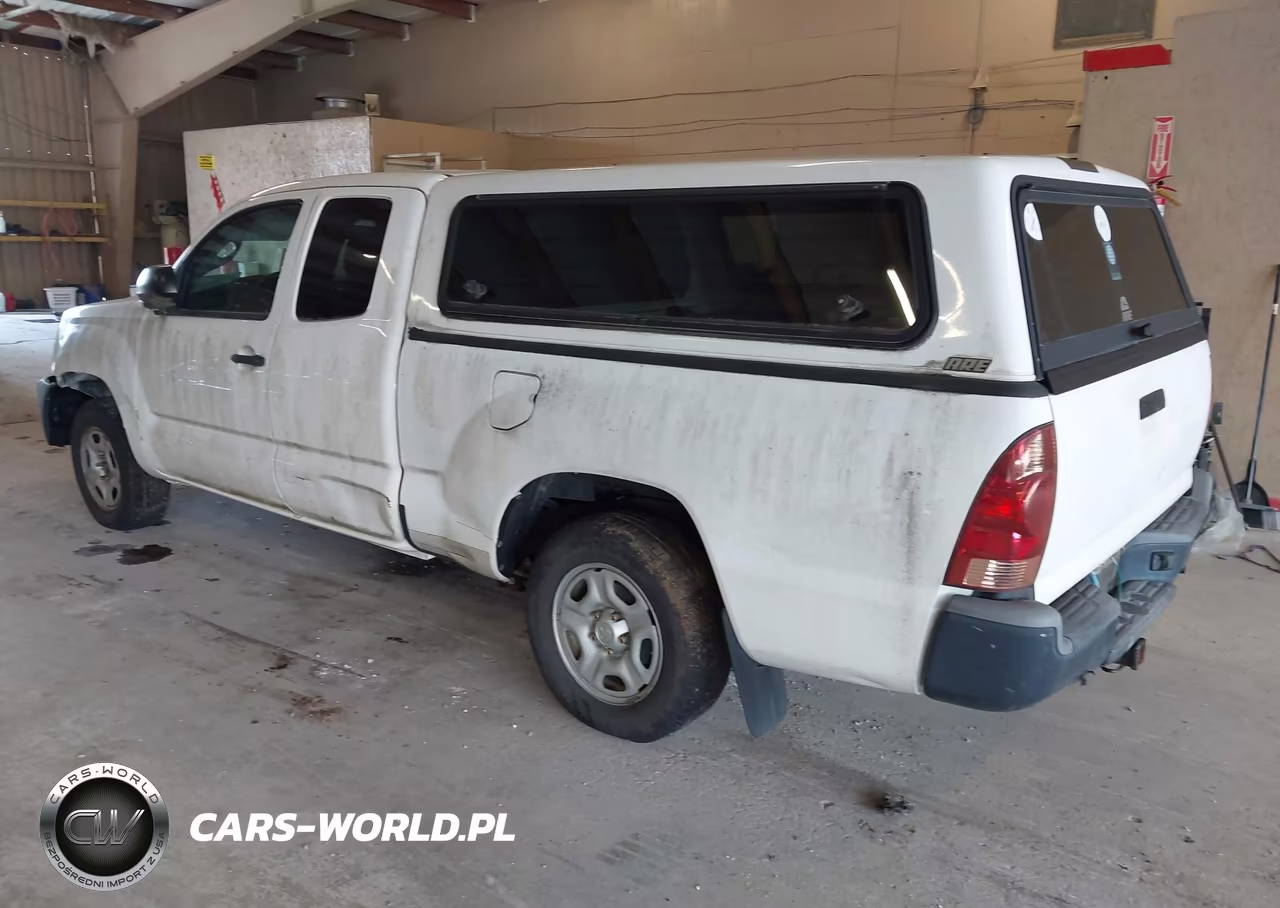 2013 Toyota Tacoma VIN:5TFTX4CN4DX028419 - 3