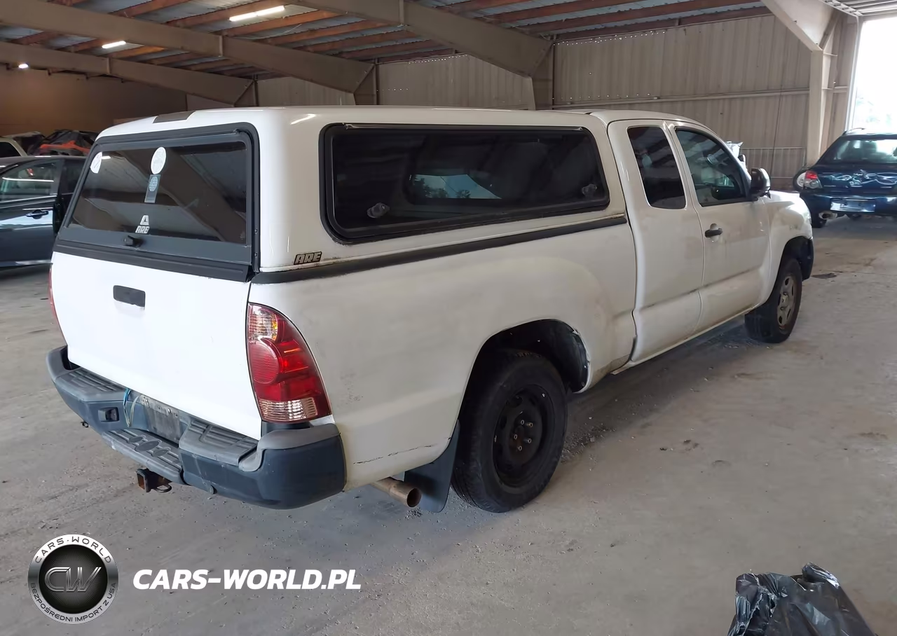 2013 Toyota Tacoma VIN:5TFTX4CN4DX028419 - 4