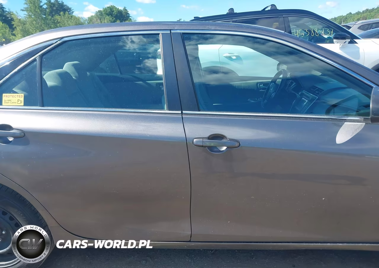 2017 Toyota Camry Le VIN:4T1BF1FK8HU619919 - 14