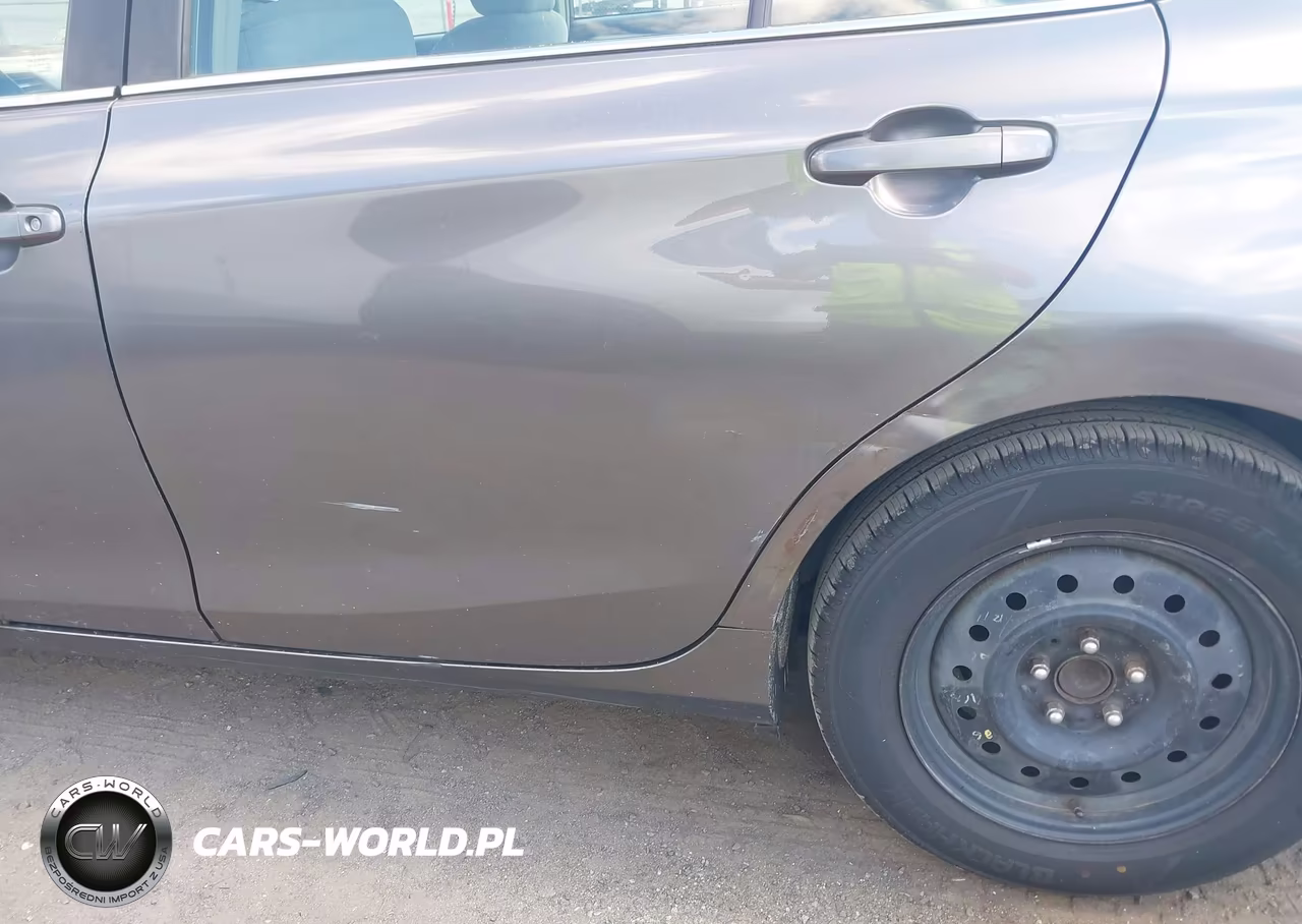 2017 Toyota Camry Le VIN:4T1BF1FK8HU619919 - 19