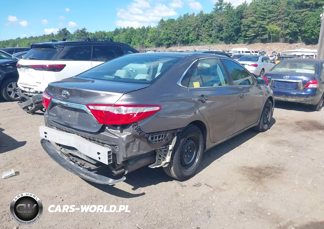 2017 Toyota Camry Le VIN:4T1BF1FK8HU619919 - 4