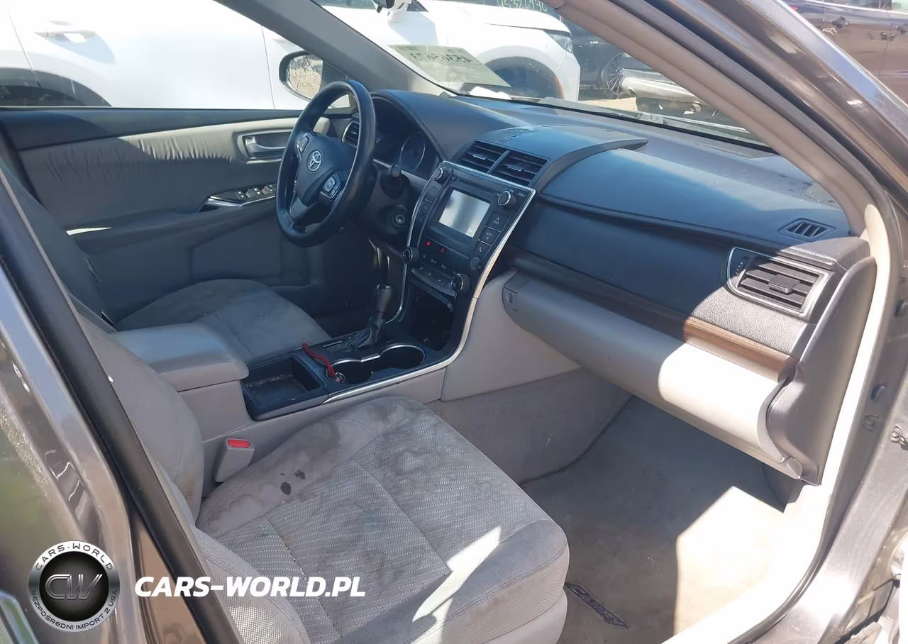2017 Toyota Camry Le VIN:4T1BF1FK8HU619919 - 5