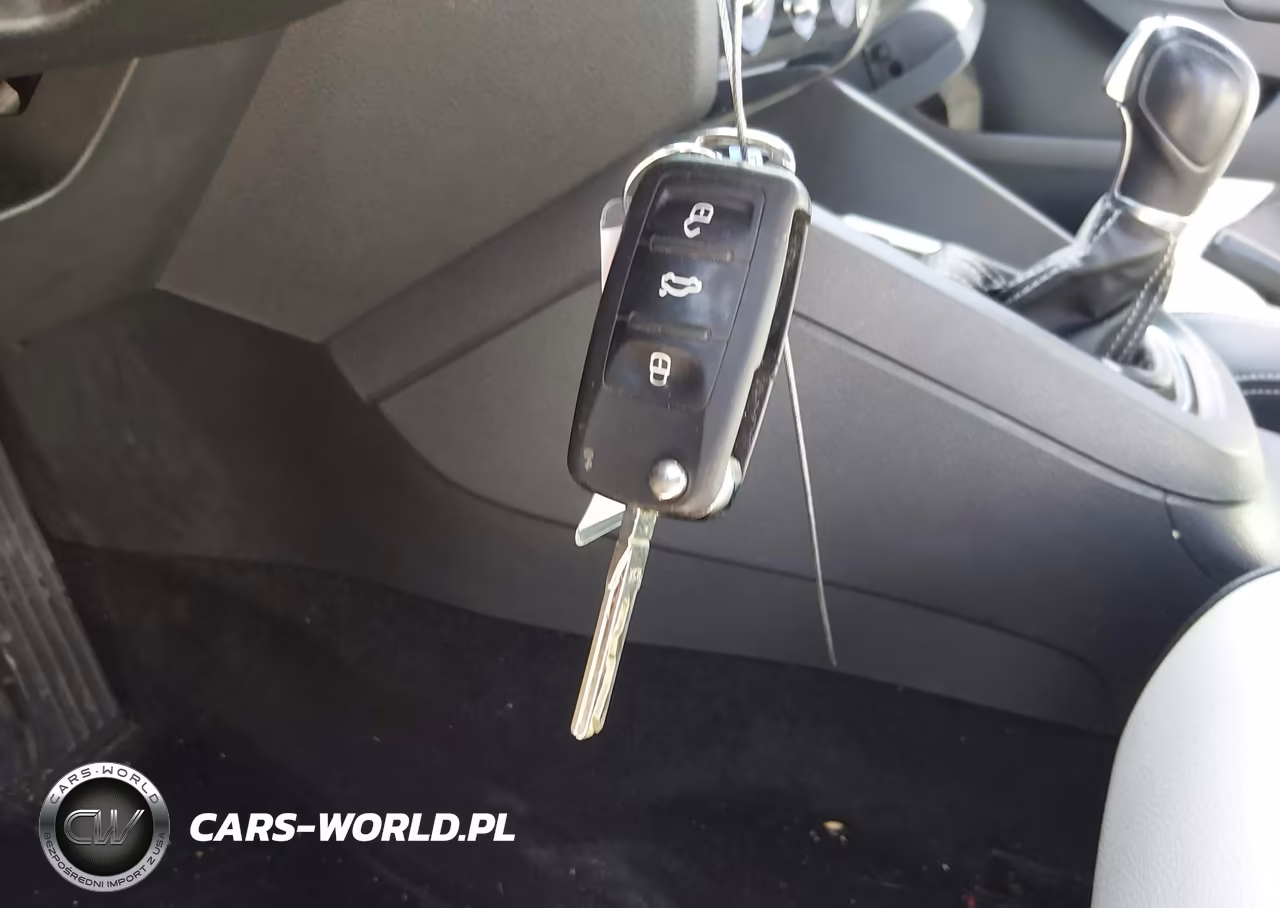 2016 Volkswagen Jetta 1.8T Sport VIN:3VWD17AJ8GM304695 - 11