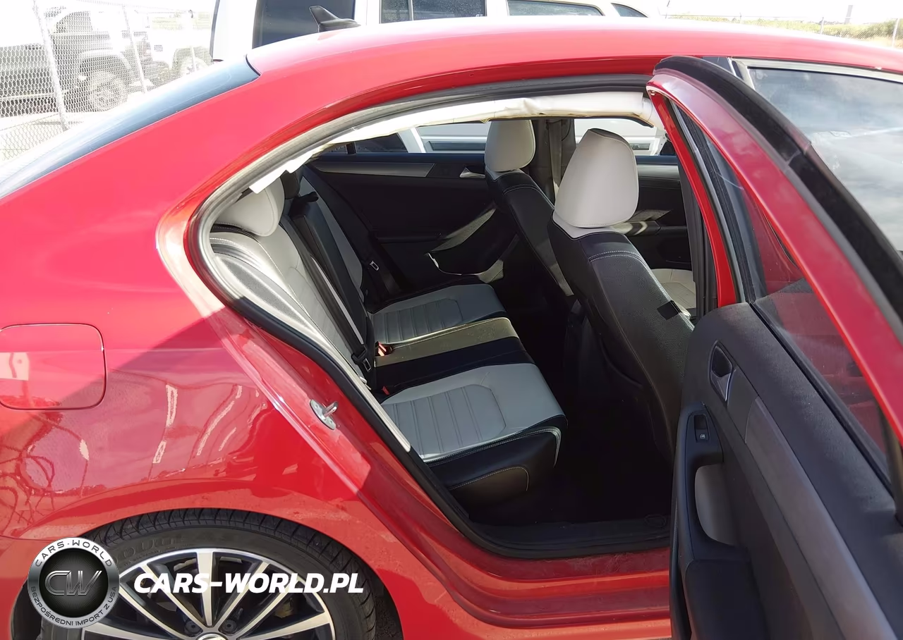 2016 Volkswagen Jetta 1.8T Sport VIN:3VWD17AJ8GM304695 - 8