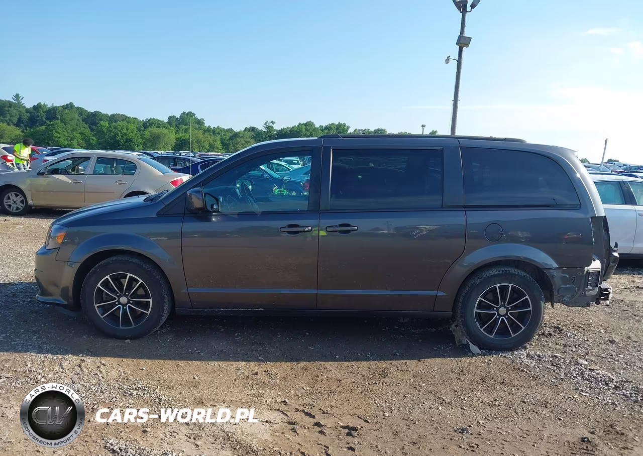 2018 Dodge Grand Caravan Gt VIN:2C4RDGEG9JR202286 - 14