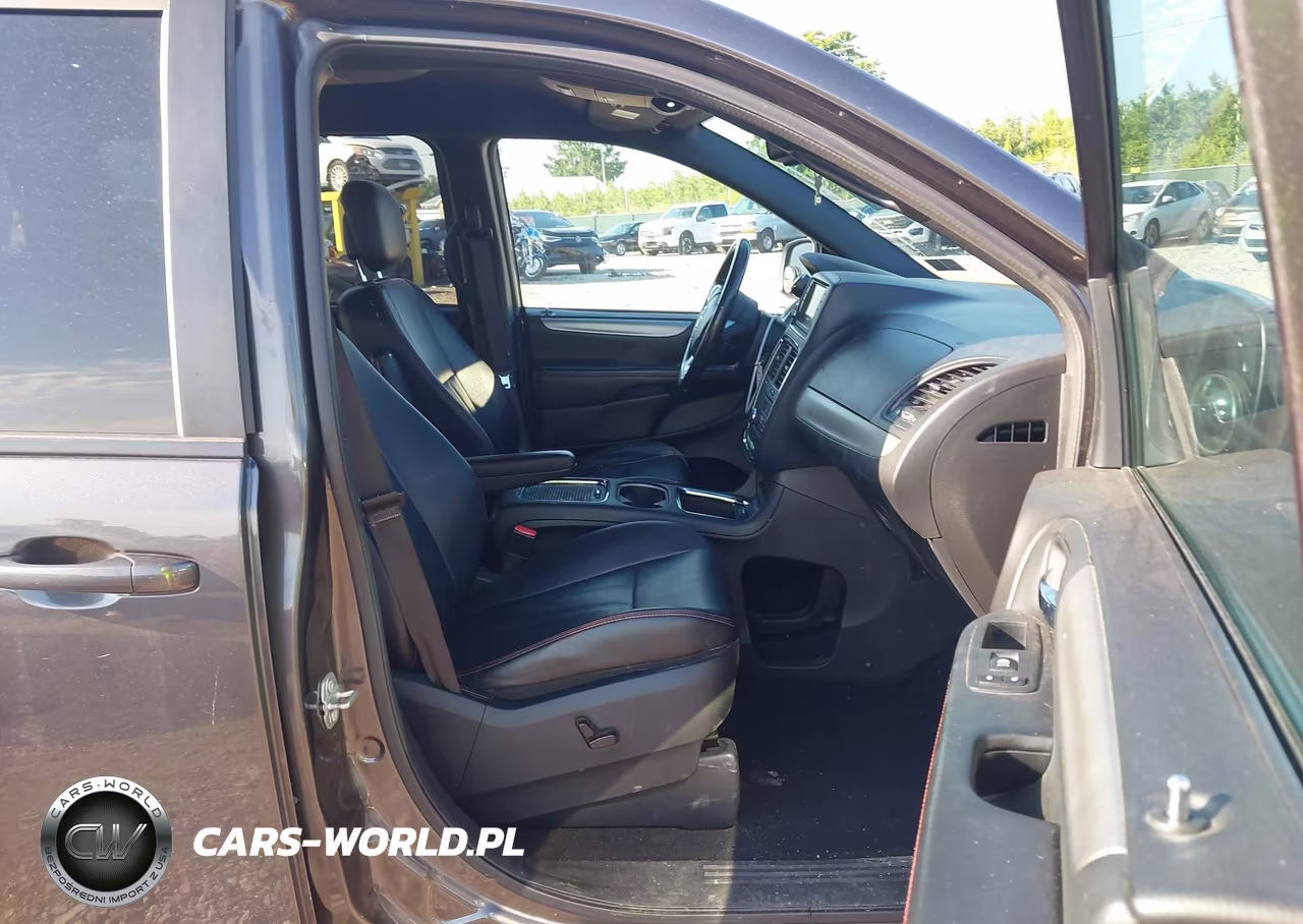 2018 Dodge Grand Caravan Gt VIN:2C4RDGEG9JR202286 - 5