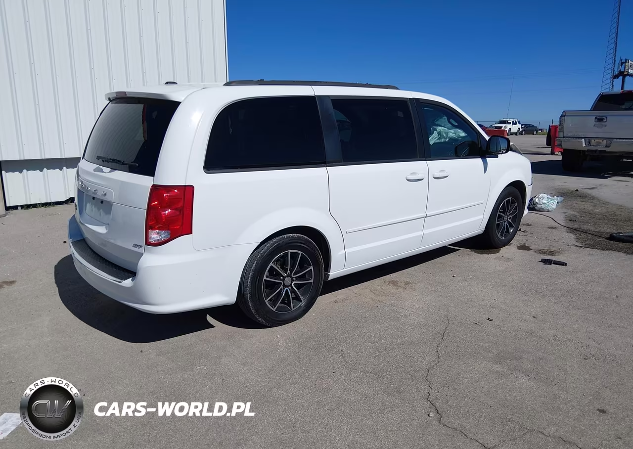 2017 Dodge Grand Caravan Gt VIN:2C4RDGEGXHR865389 - 4