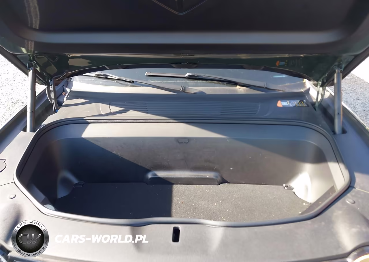 2023 Rivian R1T Adventure-Adventure Dual Motor Large Pack-Adventure Dual Motor Max Pack VIN:7FCTGBAA6PN029439 - 10