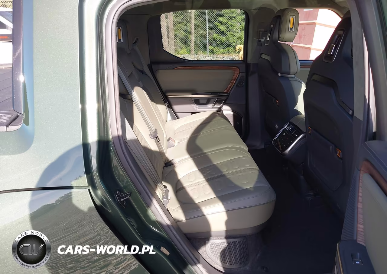 2023 Rivian R1T Adventure-Adventure Dual Motor Large Pack-Adventure Dual Motor Max Pack VIN:7FCTGBAA6PN029439 - 21