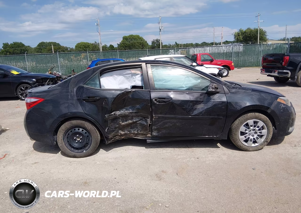 2015 Toyota Corolla S VIN:5YFBURHE8FP327133 - 13