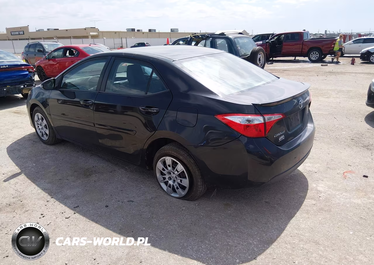 2015 Toyota Corolla S VIN:5YFBURHE8FP327133 - 3