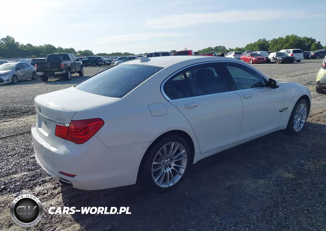 2011 BMW 740I VIN:WBAKA4C51BC392439 - 4