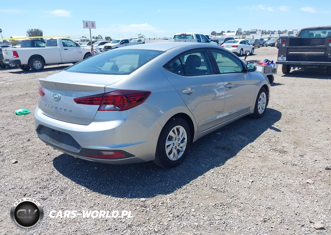 2020 Hyundai Elantra Se VIN:5NPD74LFXLH600875 - 4