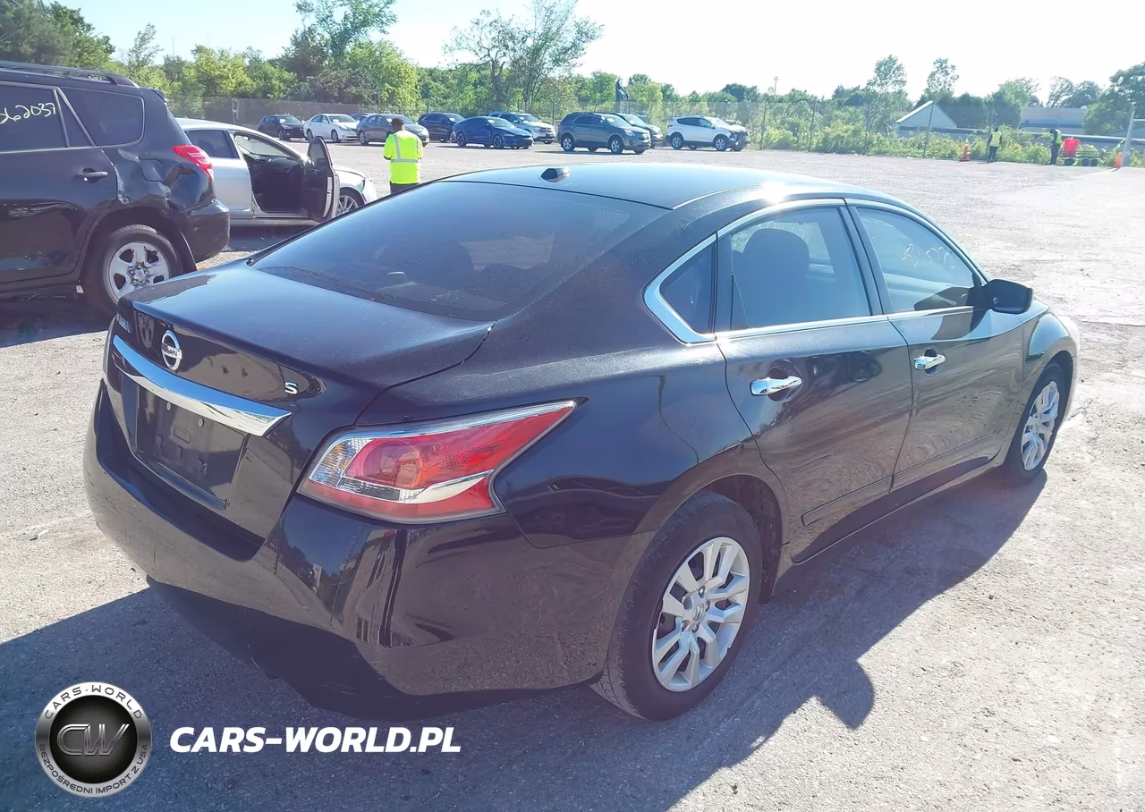 2015 Nissan Altima VIN:1N4AL3AP7FC267786 - 4