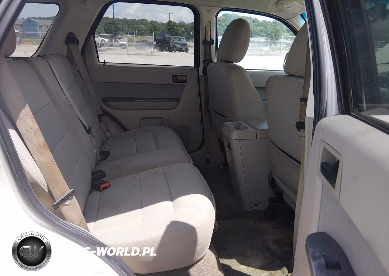 2011 Ford Escape Xlt VIN:1FMCU0D76BKA56973 - 8