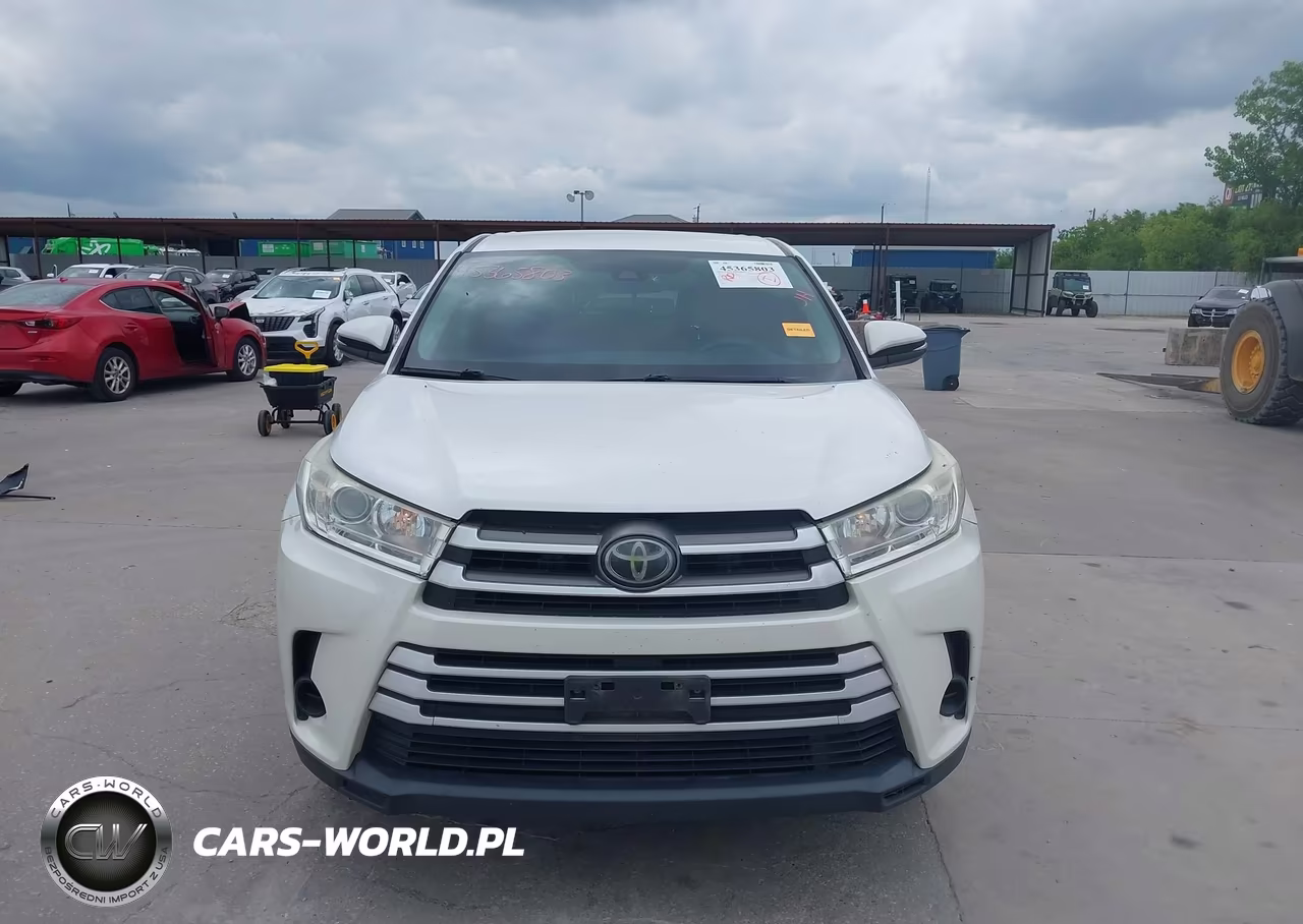 2017 Toyota Highlander Le VIN:5TDZARFHXHS023445 - 12