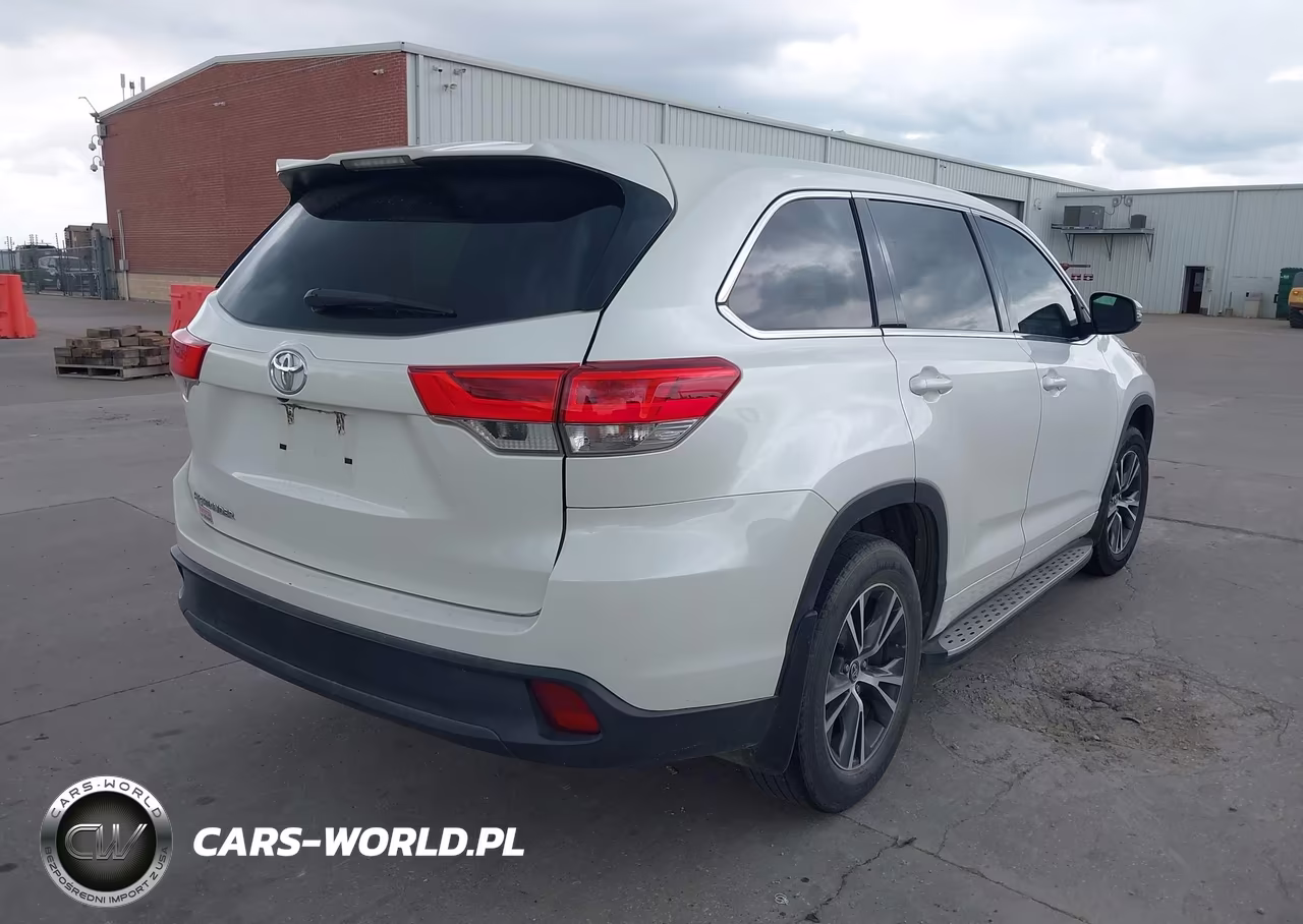 2017 Toyota Highlander Le VIN:5TDZARFHXHS023445 - 4