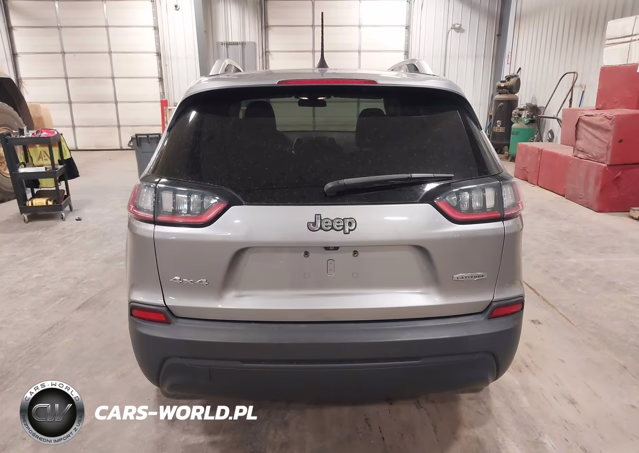 2019 Jeep Cherokee Latitude 4X4 VIN:1C4PJMCB2KD341184 - 16