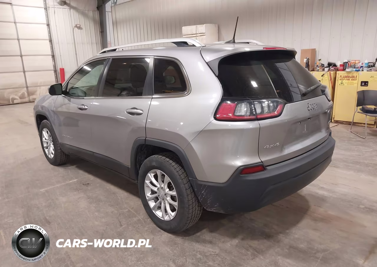 2019 Jeep Cherokee Latitude 4X4 VIN:1C4PJMCB2KD341184 - 3