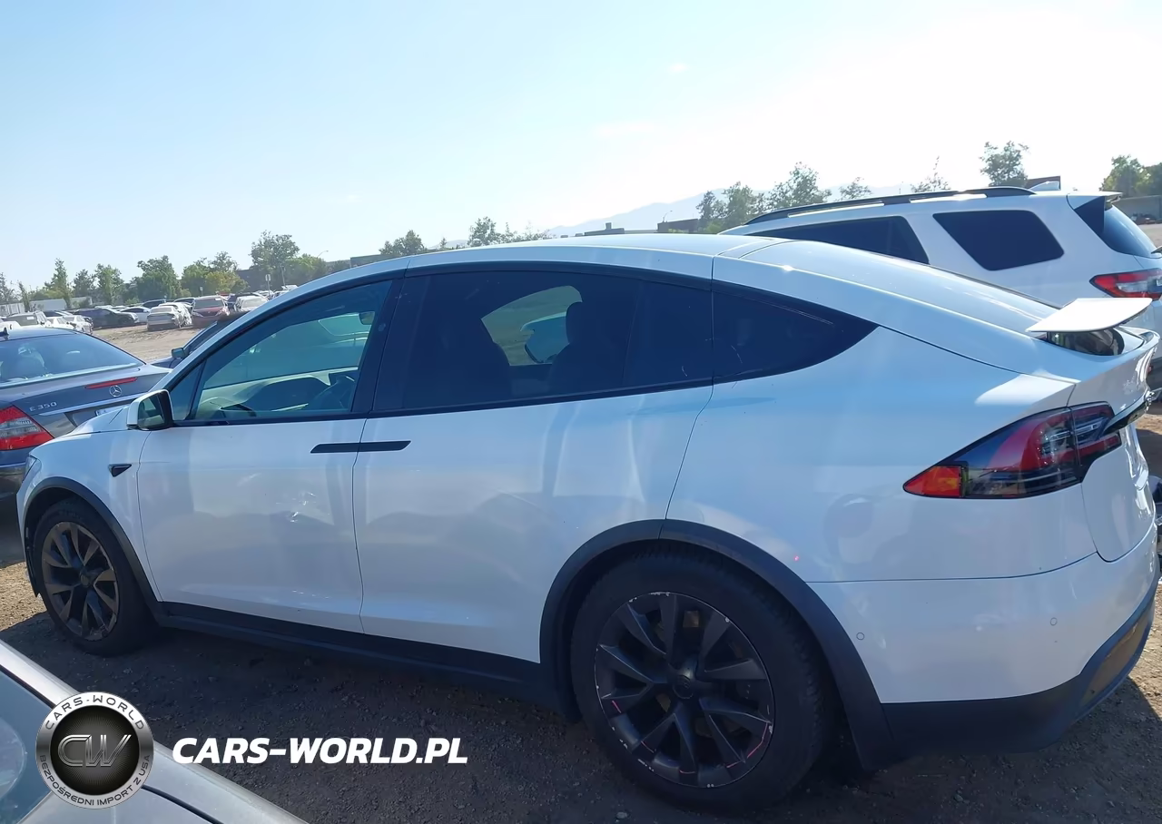 2022 Tesla Model X Dual Motor All-Wheel Drive VIN:7SAXCBE56NF328928 - 14