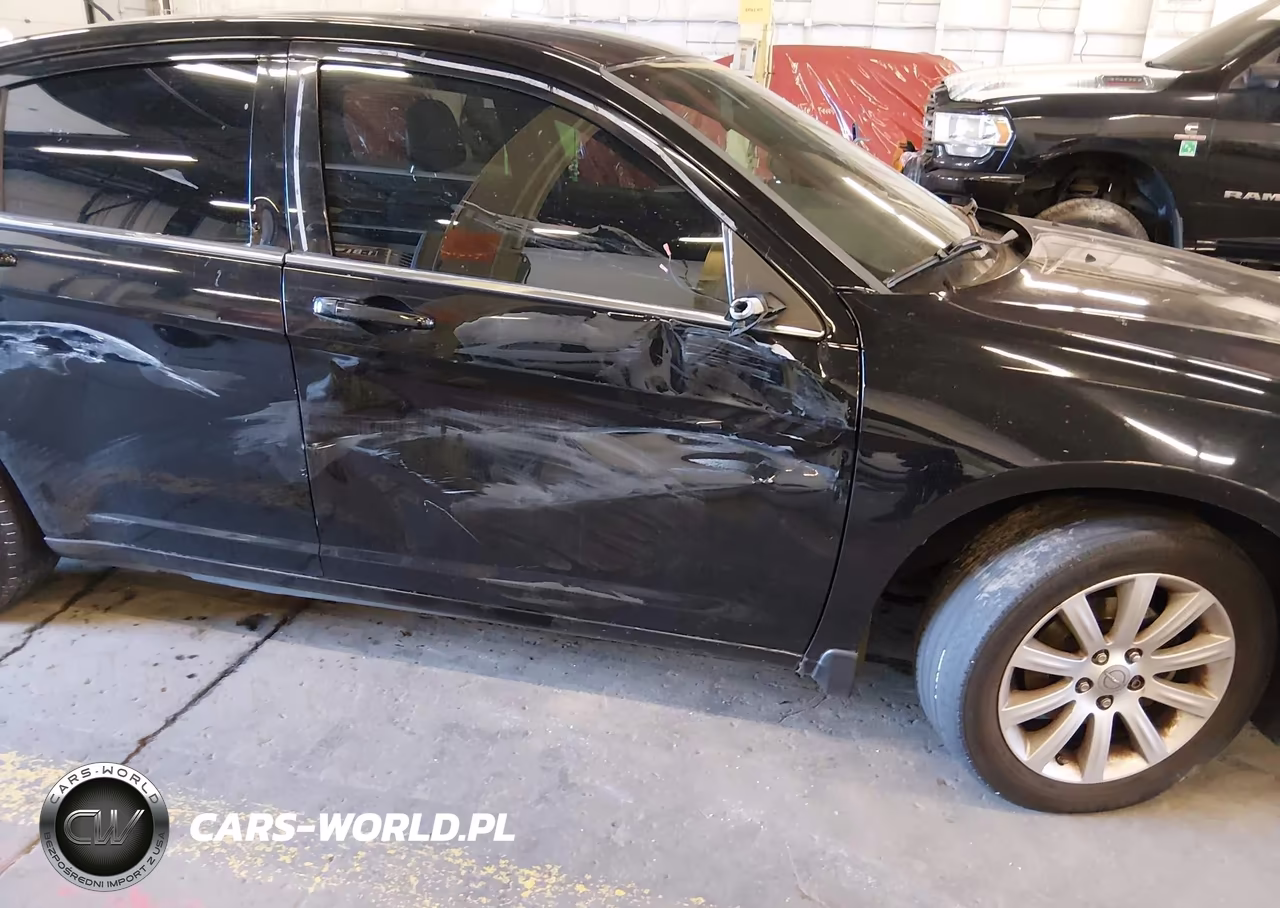 2014 Chrysler 200 Touring VIN:1C3CCBBBXEN184974 - 6