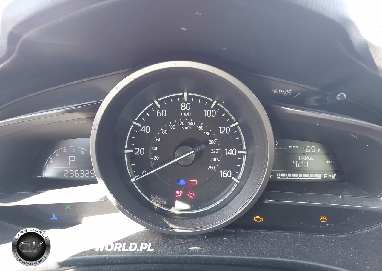 2018 Mazda Mazda3 Sport VIN:3MZBN1U76JM166803 - 7