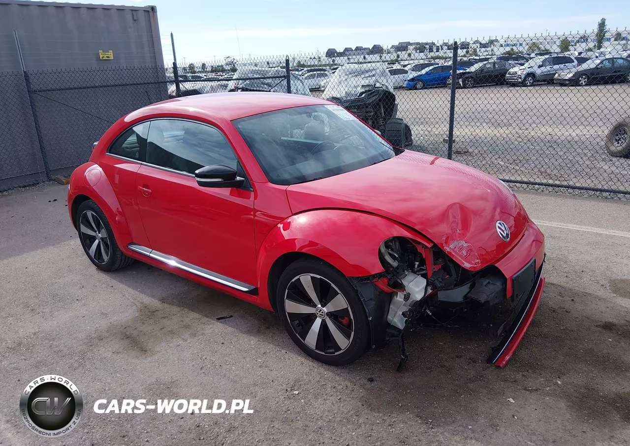 2013 Volkswagen Beetle 2.0T Turbo – zdjęcie 1 z 20