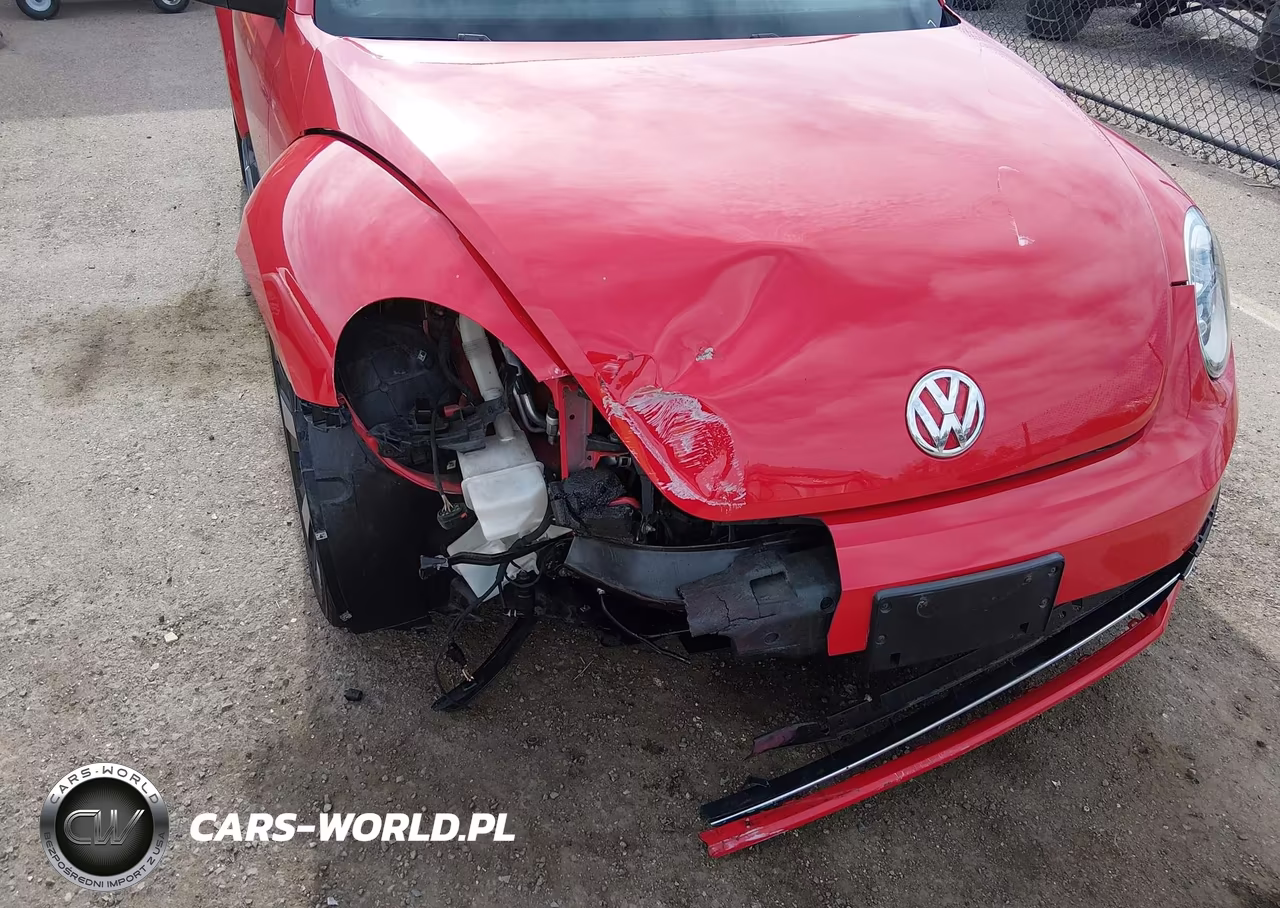 2013 Volkswagen Beetle 2.0T Turbo VIN:3VWVA7AT2DM634883 - 6