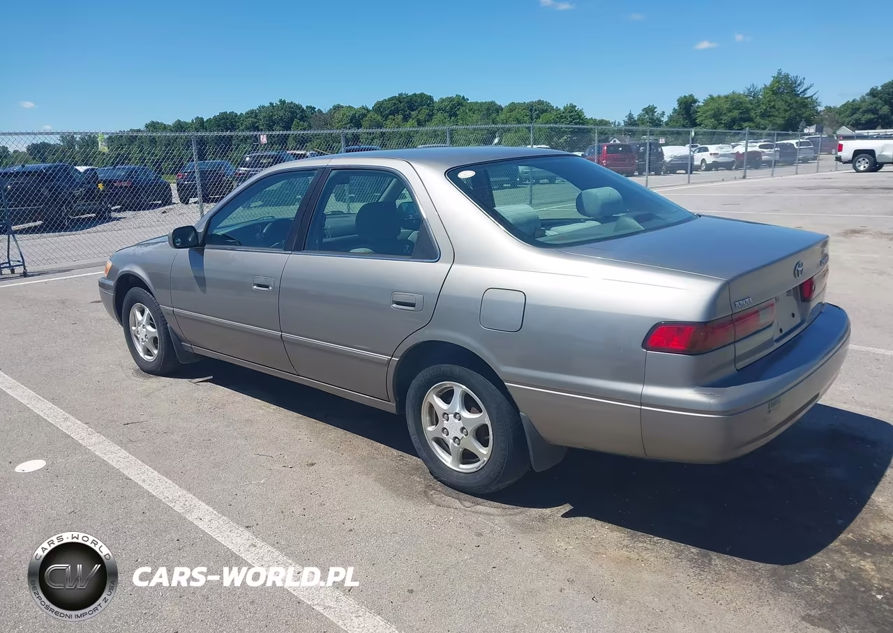 1998 Toyota Camry Le VIN:4T1BG28K8WU322078 - 3