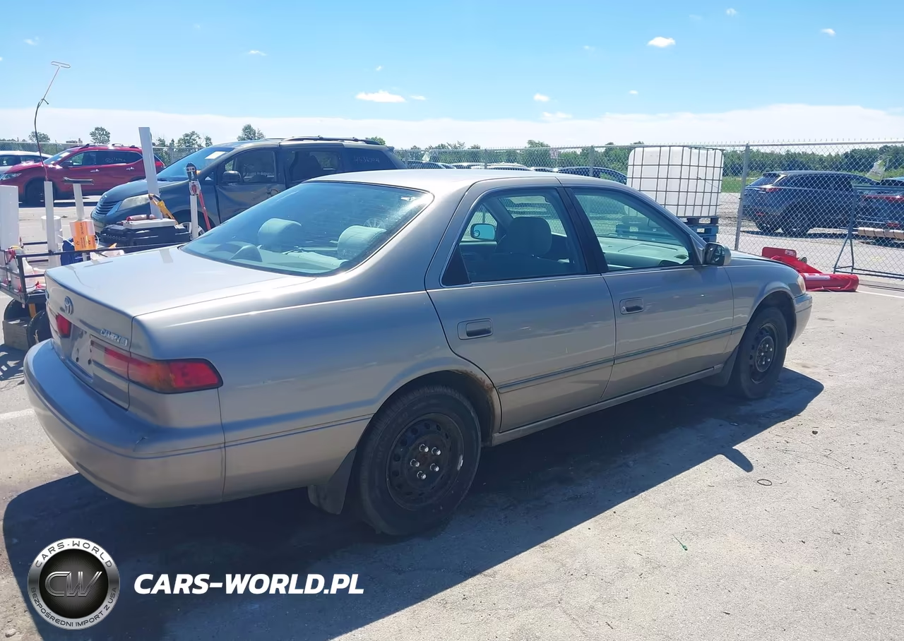 1998 Toyota Camry Le VIN:4T1BG28K8WU322078 - 4