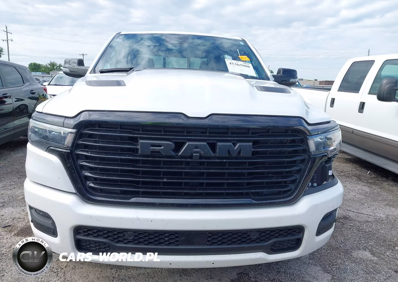 2025 Ram 1500 Laramie 4X4 6'4 Box VIN:1C6SRFRP8SN720287 - 13