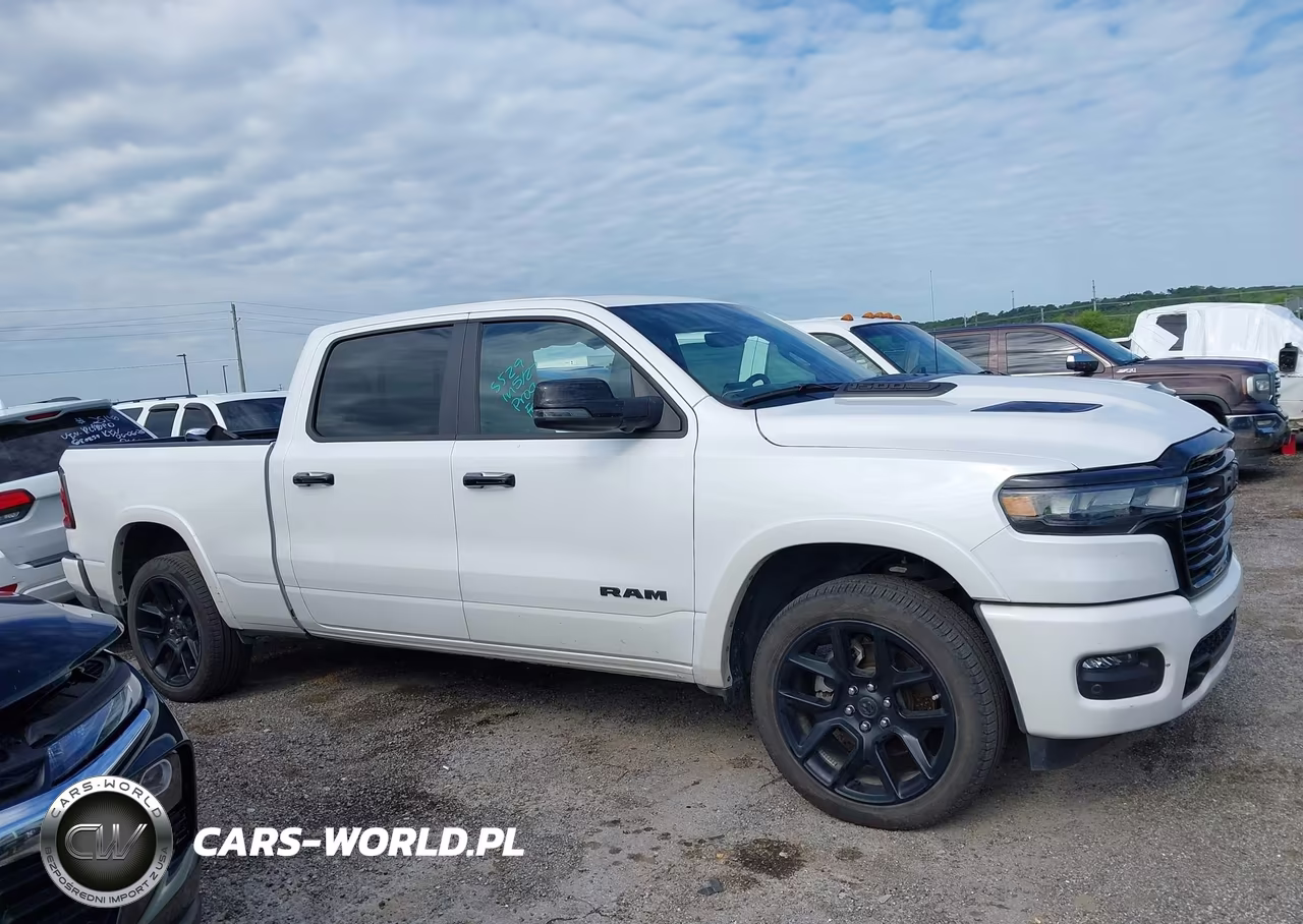 2025 Ram 1500 Laramie 4X4 6'4 Box VIN:1C6SRFRP8SN720287 - 14