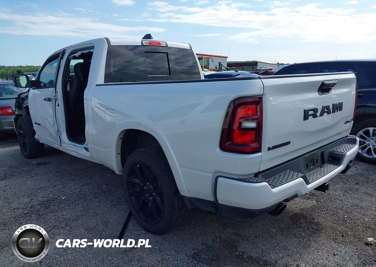 2025 Ram 1500 Laramie 4X4 6'4 Box VIN:1C6SRFRP8SN720287 - 3