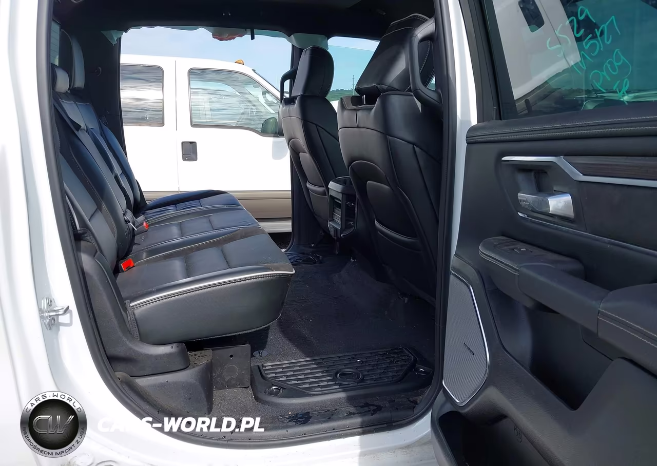 2025 Ram 1500 Laramie 4X4 6'4 Box VIN:1C6SRFRP8SN720287 - 8