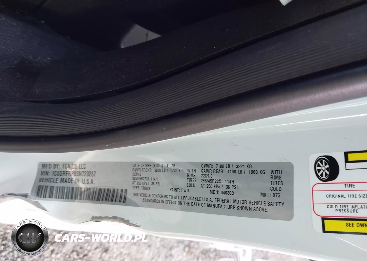 2025 Ram 1500 Laramie 4X4 6'4 Box VIN:1C6SRFRP8SN720287 - 9