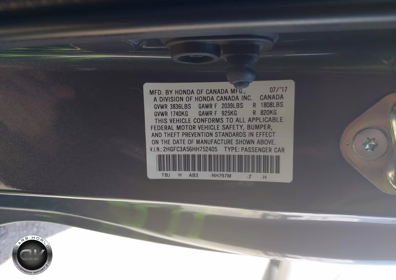 2017 Honda Civic Si VIN:2HGFC3A56HH752405 - 9