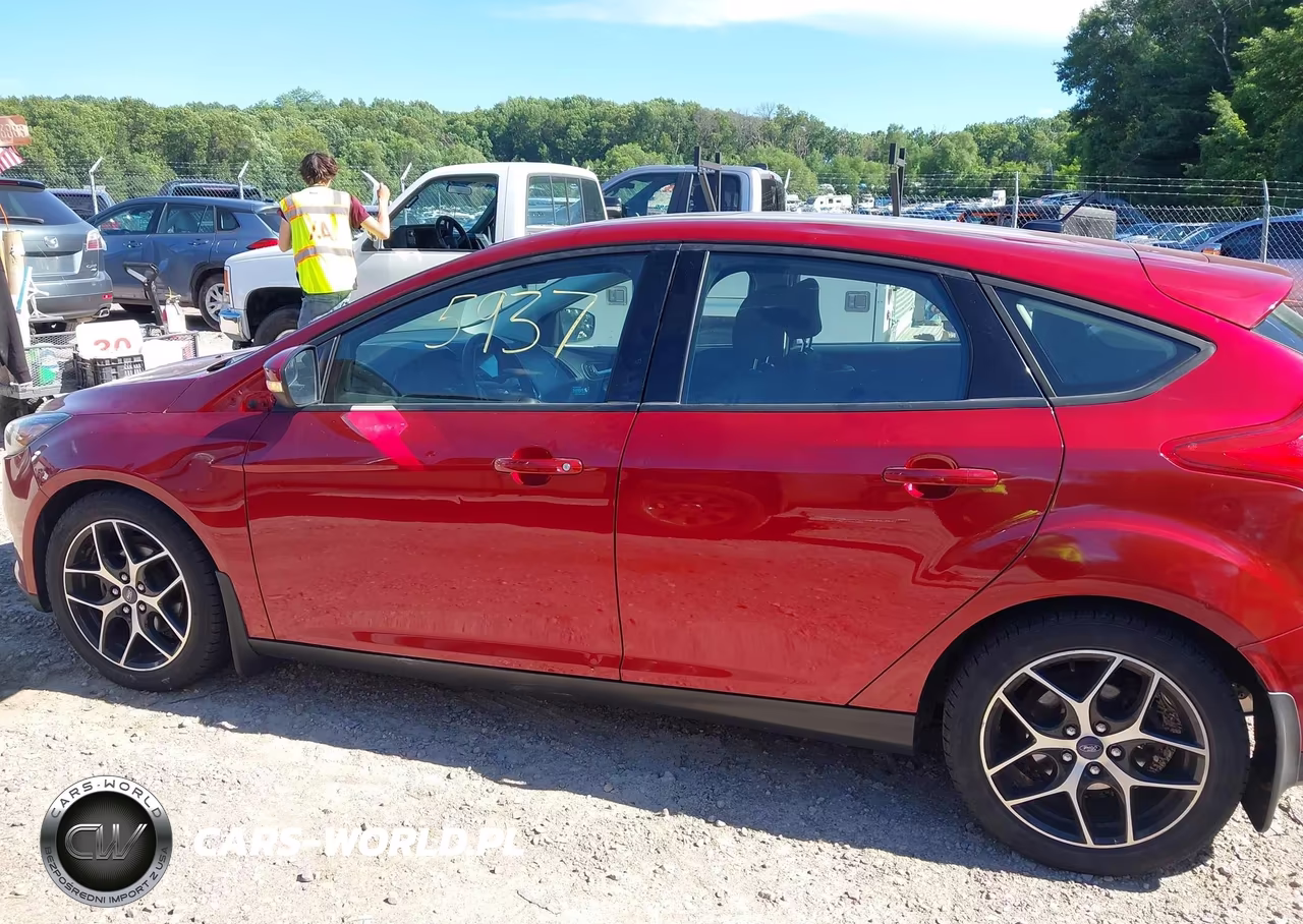 2017 Ford Focus Sel VIN:1FADP3M2XHL214682 - 14