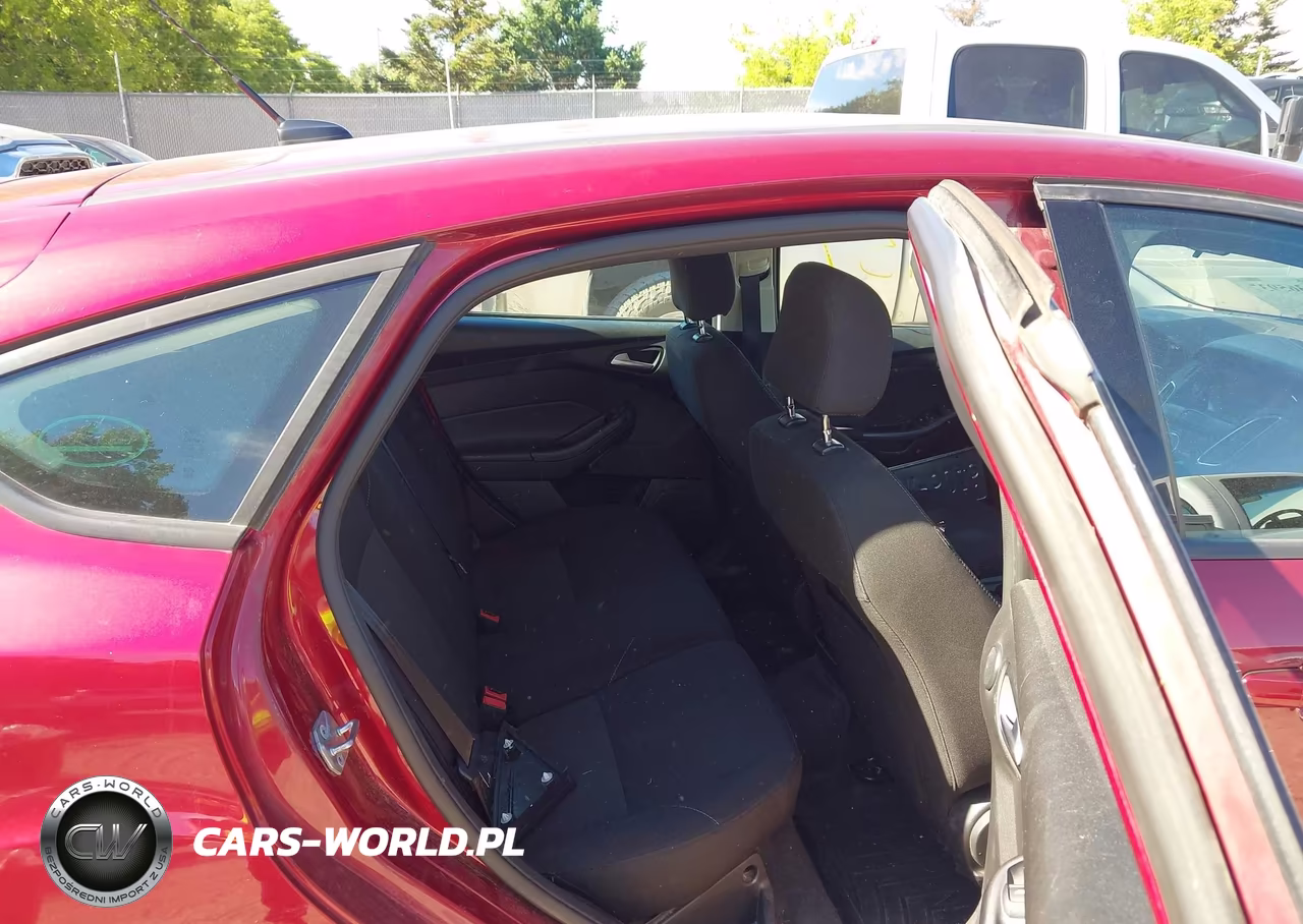 2017 Ford Focus Sel VIN:1FADP3M2XHL214682 - 8