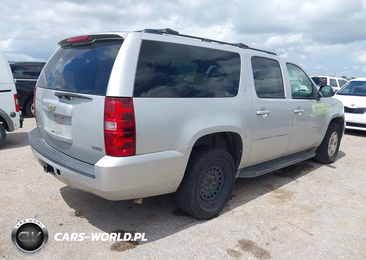 2011 Chevrolet Suburban 1500 Lt1 VIN:1GNSCJE04BR112546 - 4