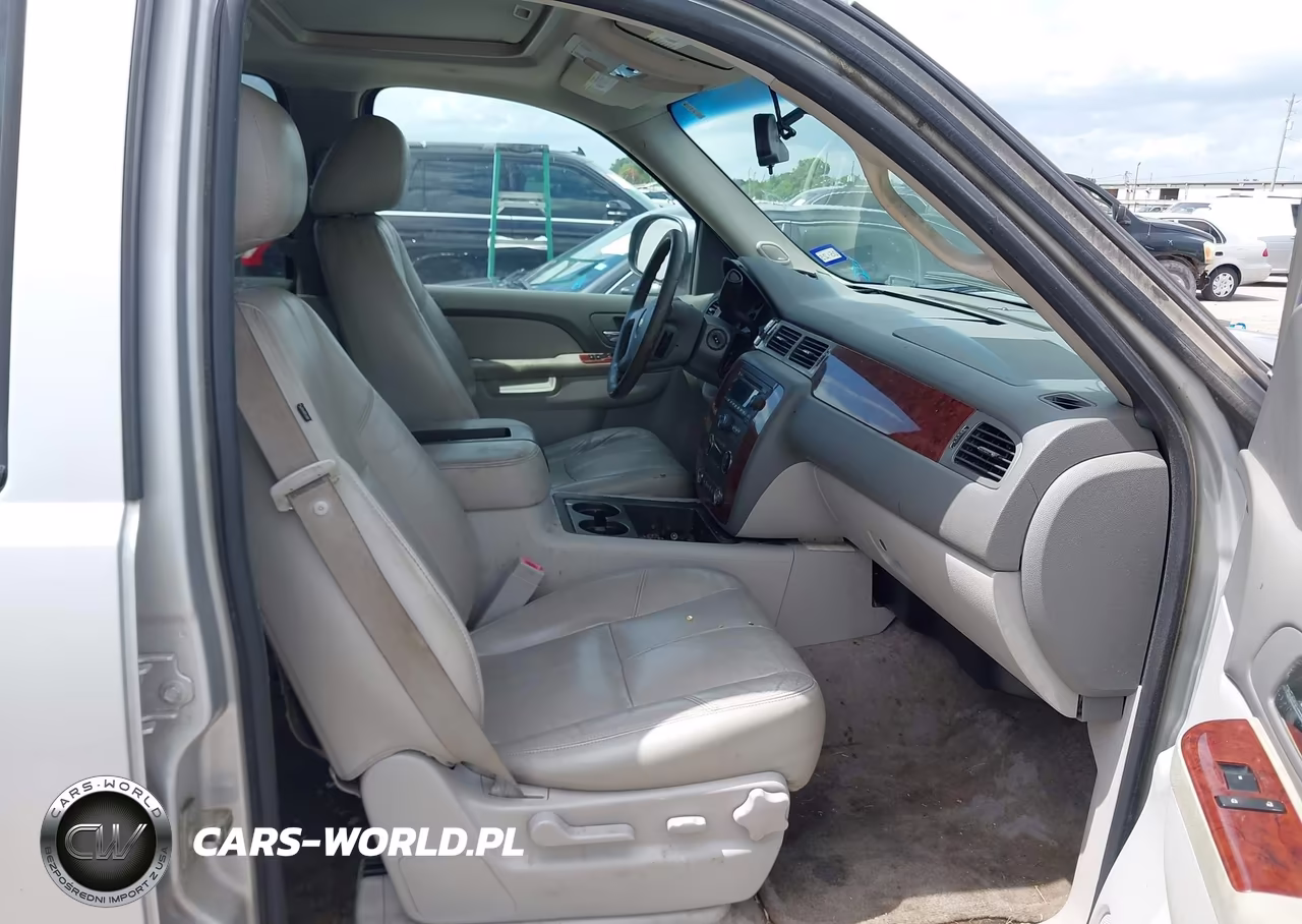 2011 Chevrolet Suburban 1500 Lt1 VIN:1GNSCJE04BR112546 - 5